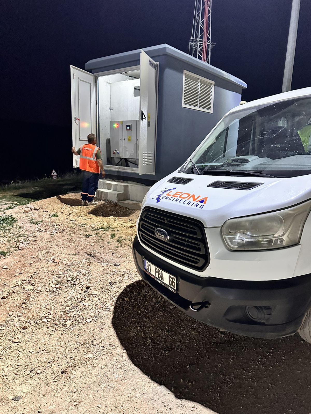 Fabrika enerji dağıtım panoları ve PLC otomasyon sistemleri
